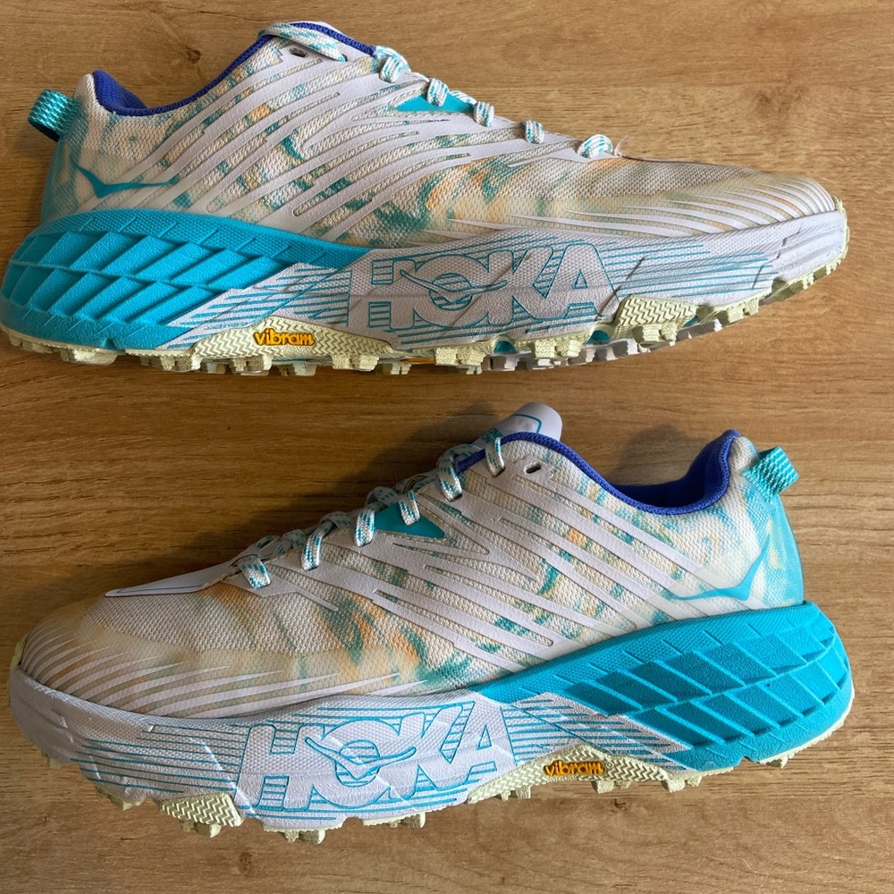 Women’s Hoka Speedgoat 4 Sz 8.5